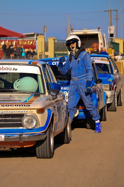 则强调一种 则强调一种